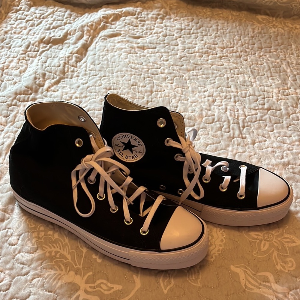 NEW Black Hightop Platform Converse Women’s size 10.5